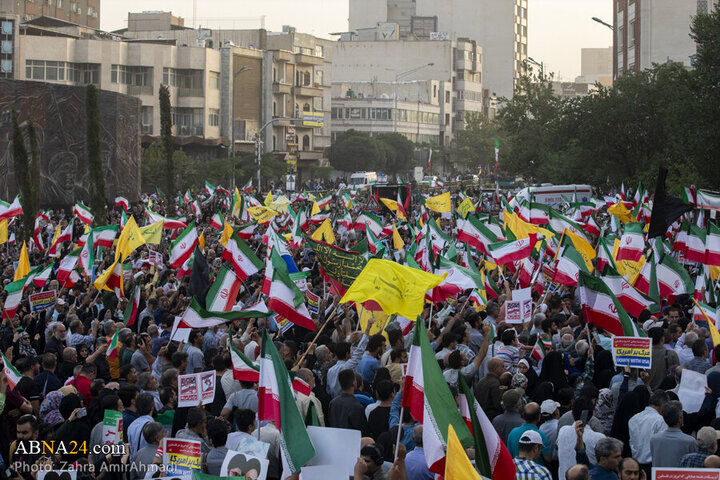 Photos: Magnificent gathering of Tehran people in support of Iranian armed forces