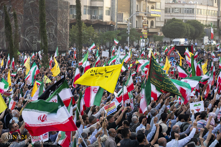 Photos: Magnificent gathering of Tehran people in support of Iranian armed forces