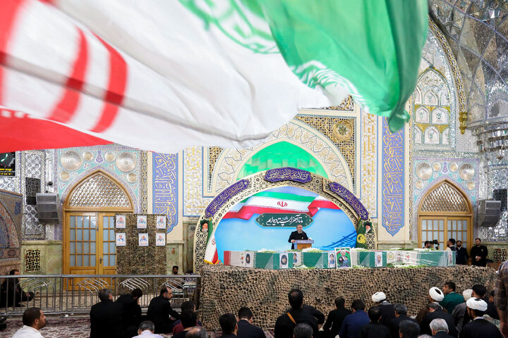 گزارش تصویری | تشییع و تدفین شهدای حمله تروریستی رژیم صهیونسیتی در حرم رضوی