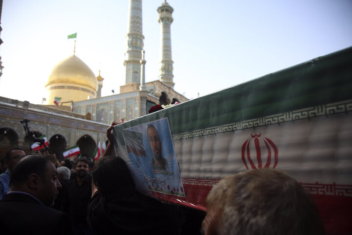 Photos: Funeral ceremony for 8 martyrs of Zionist aggression held in Qom - 3
