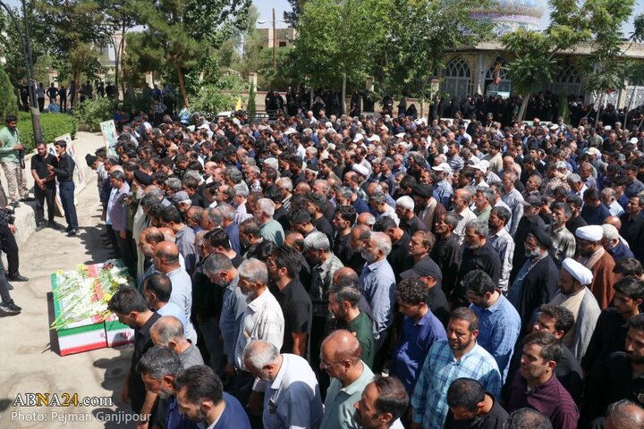 گزارش تصویری | تشییع پیکر دو شهید حملات رژیم صهیونیستی در شهر زازران اصفهان