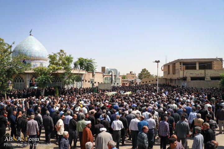 گزارش تصویری | تشییع پیکر دو شهید حملات رژیم صهیونیستی در شهر زازران اصفهان