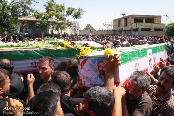گزارش تصویری | تشییع پیکر دو شهید حملات رژیم صهیونیستی در شهر زازران اصفهان