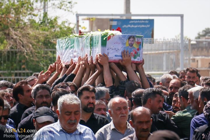 گزارش تصویری | تشییع پیکر دو شهید حملات رژیم صهیونیستی در شهر زازران اصفهان