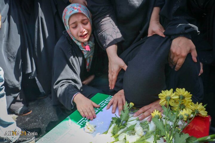 گزارش تصویری | تشییع پیکر دو شهید حملات رژیم صهیونیستی در شهر زازران اصفهان