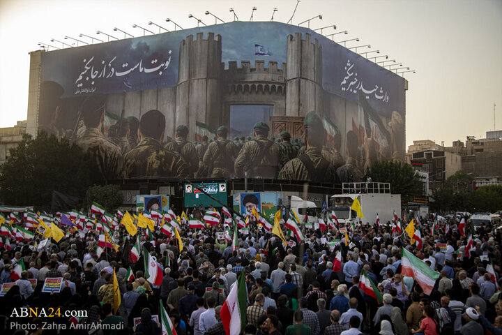 تقرير مصور/ احتشاد كبير لأهالي مدينة طهران دعما ومساندة للقوات المسلحة الإيرانية
