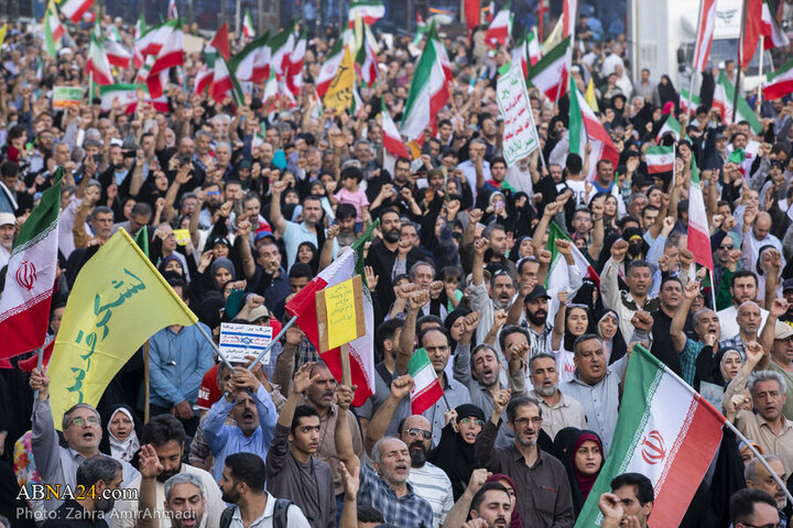 تقرير مصور/ احتشاد كبير لأهالي مدينة طهران دعما ومساندة للقوات المسلحة الإيرانية