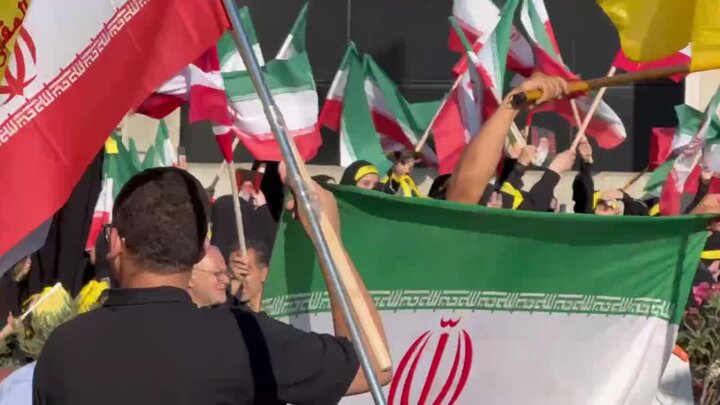 ویدیو | تجمع مردم لبنان مقابل سفارت ایران پس از تحمیل آتش‌بس به دشمن اسرائیلی و آمریکایی