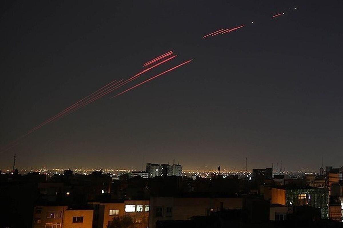 انهدام ریزپرنده‌های مهاجم در رشت