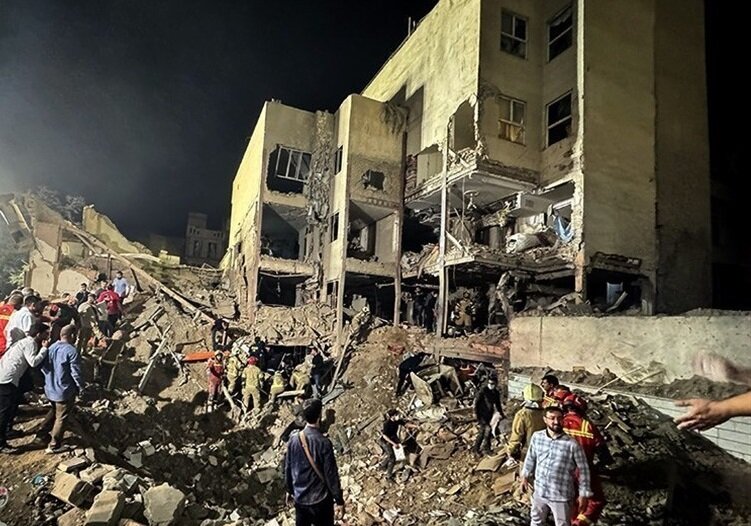 استشهاد 16 مدنيا في العدوان الصهيوني الوحشي الغاشم بمدينة أشرفية