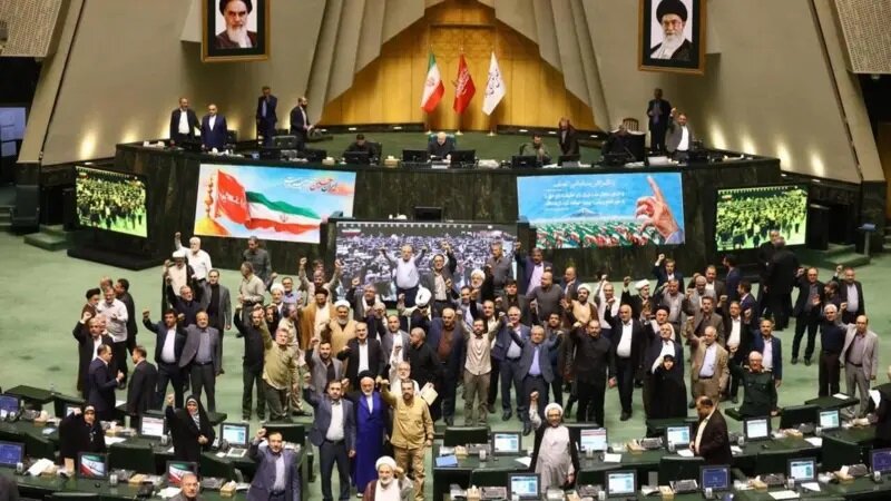 ایرانی پارلیمان نے آئی اے ای کے کے ساتھ  تعاون معطل کرنے کا بل منظور کر لیا