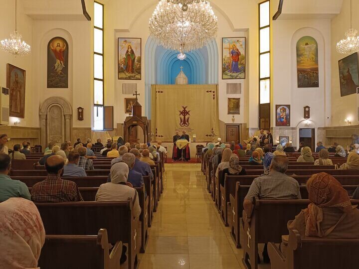 تجمع پیروان ادیان الهی ایران، در حمایت از رهبر انقلاب و قدردانی از نیروهای مسلح