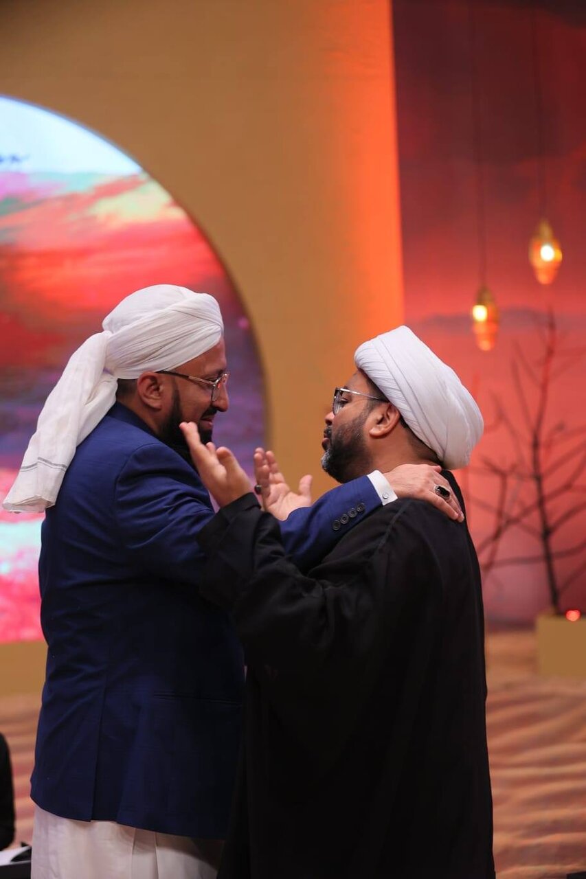 စွန္နီအာလင်မ် မုဖ်သီ ဆိုဟိုင်းလ်အမ်ဂျဒီ နှင့် ရှီအဟ် အာလင်မ် H.I ဒေါက်တာ ဒါဝူဒ်ဒါနီ တို့၏ စံပြုဖွယ် မြင်ကွင်း နှင့် စကားဝိုင်း