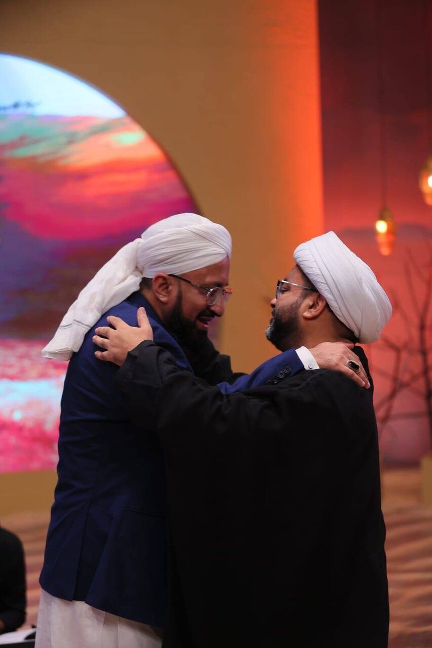 စွန္နီအာလင်မ် မုဖ်သီ ဆိုဟိုင်းလ်အမ်ဂျဒီ နှင့် ရှီအဟ် အာလင်မ် H.I ဒေါက်တာ ဒါဝူဒ်ဒါနီ တို့၏ စံပြုဖွယ် မြင်ကွင်း နှင့် စကားဝိုင်း