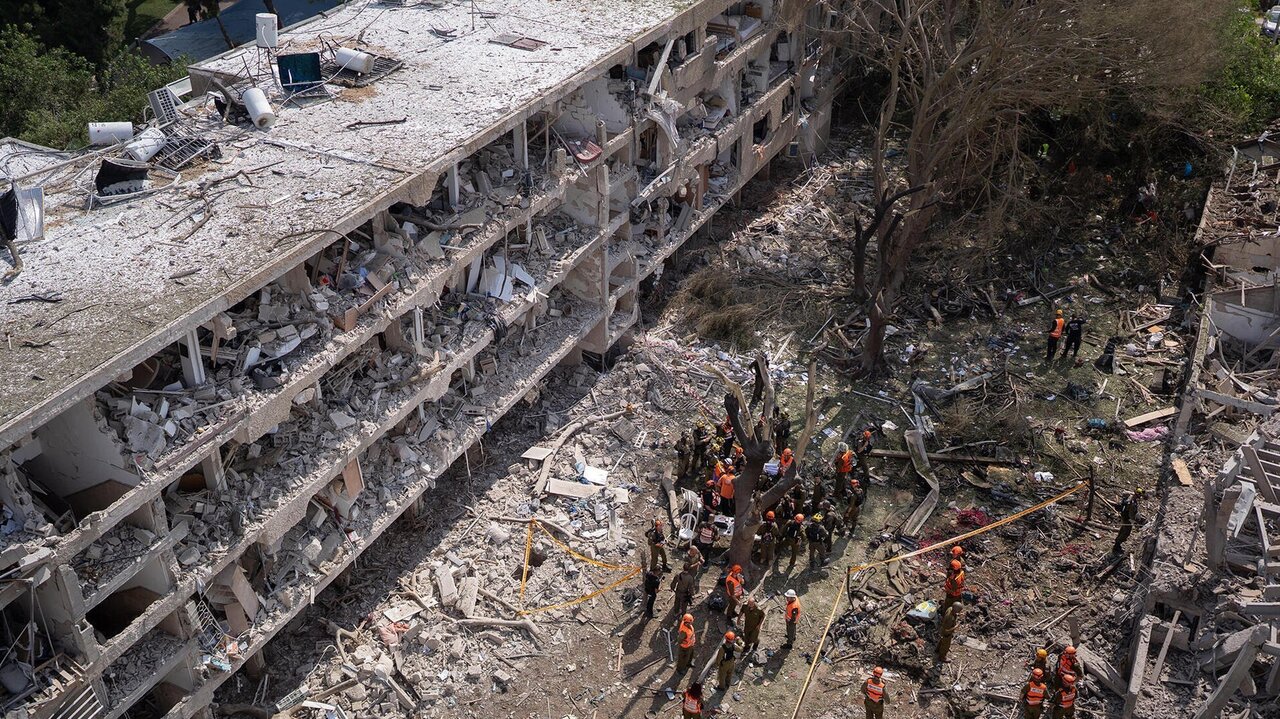 "Îran li navendên perwerdeya balafirvan û endazyarên pîşesaziyên çekdarî ya Îsraîlê darbelek giran lê xist."