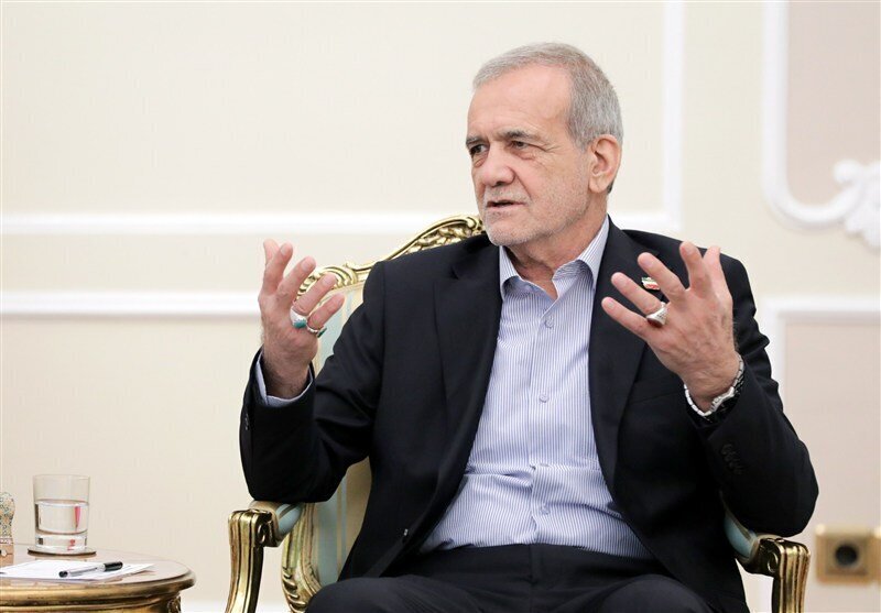 پزشکیان: آمریکا و اسرائیل قواعد بین‌الملل را له کردند