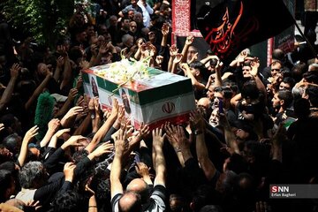 Ulat ng Larawan: Mga pag-libing sa mga martir ng pagsalakay ng rehimeng Zionista sa buong Iran