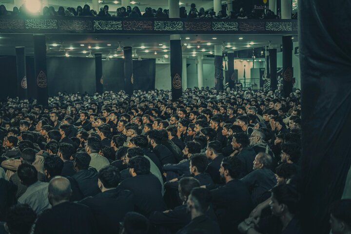 မုဟရမ် လအတွက် အေမာမ် ဟိုစိုင်းန် (အ.စ) ရောင်ဇာတော် ၏ ရွှေရောင် ဂွန်ဗဒ်တော် အားဆေးကြော  ။ ။ Photos
