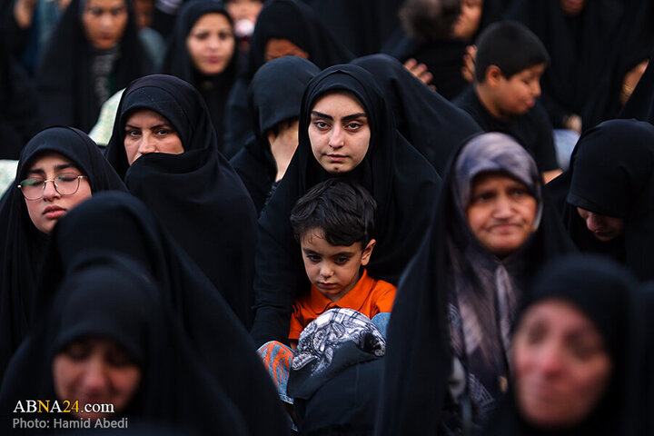 Photos: Changing flag of Hazrat Masoumeh shrine's dome ahead of Muharram