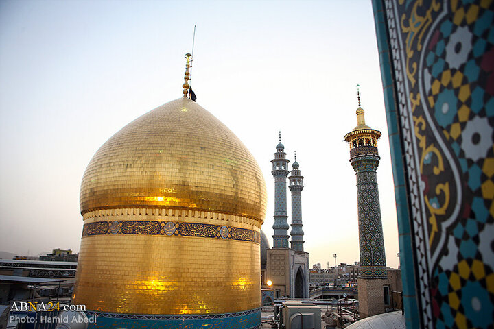 Photos: Changing flag of Hazrat Masoumeh shrine's dome ahead of Muharram