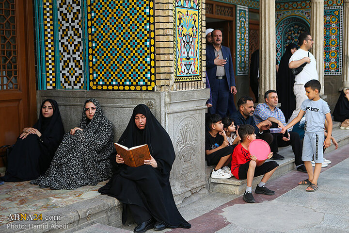 Photos: Changing flag of Hazrat Masoumeh shrine's dome ahead of Muharram