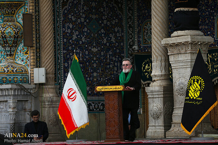Photos: Changing flag of Hazrat Masoumeh shrine's dome ahead of Muharram