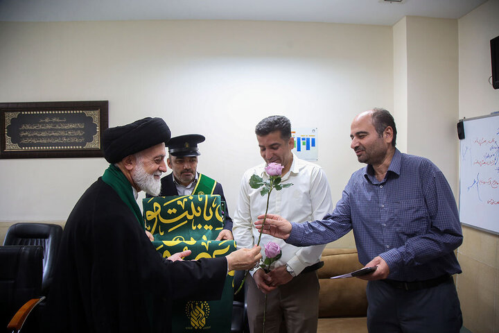 Photos: Servants of Hazrat Masoumeh shrine visit injured people in Zionist regime's attacks