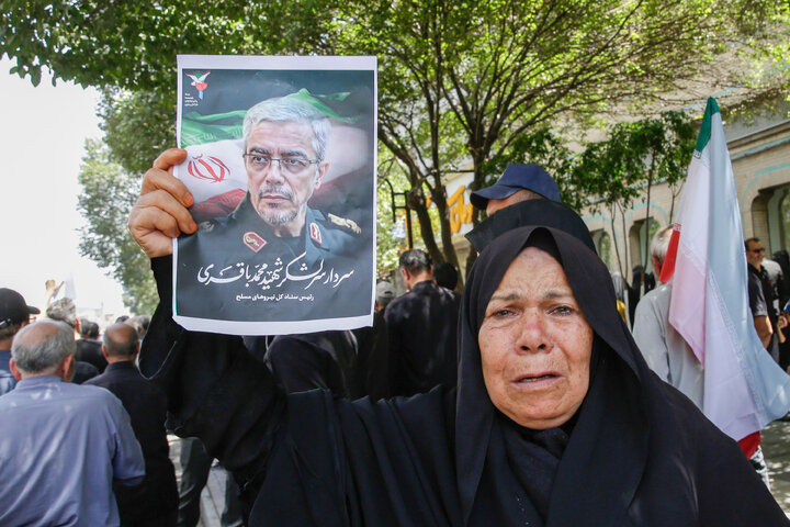 گزارش تصویری | بدرقه و تشییع پیکر شهدای حملات رژیم صهیونیستی در مشهد