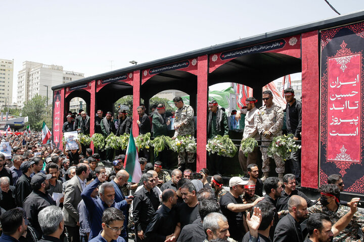 گزارش تصویری | بدرقه و تشییع پیکر شهدای حملات رژیم صهیونیستی در مشهد