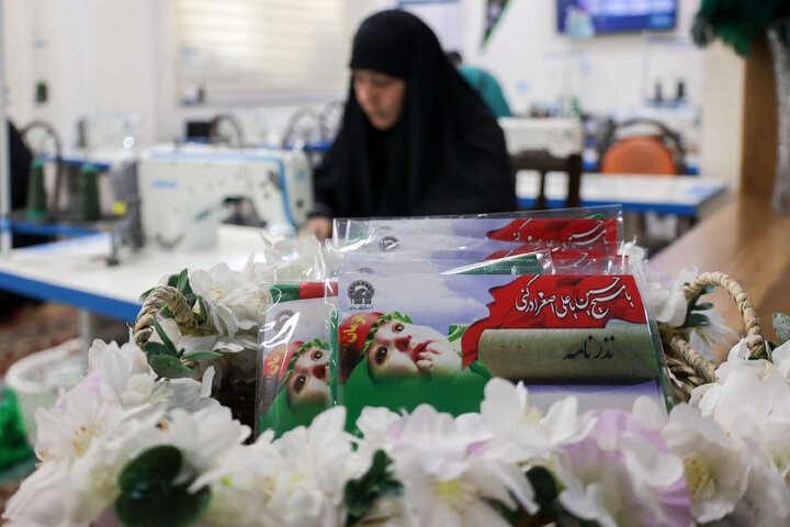 گزارش تصویری | کارگاه دوخت لباس شیرخوارگان حسینی