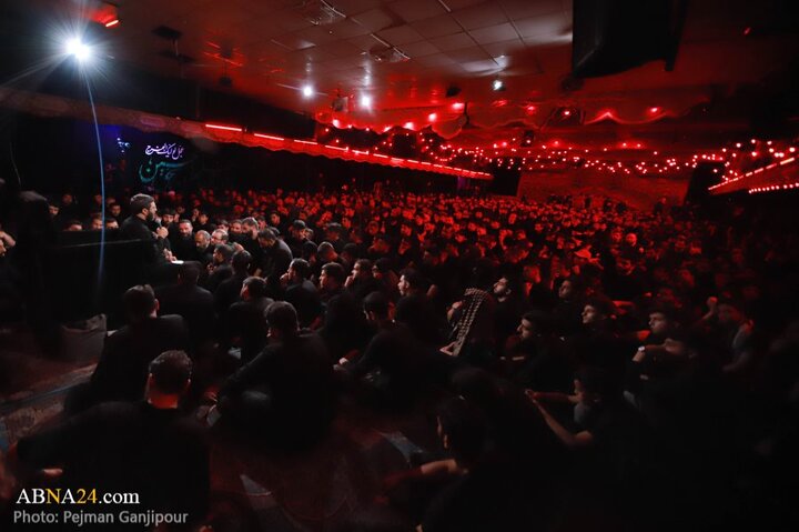 گزارش تصویری |  مراسم عزاداری دهه اول محرم در هیئت فدائیان حسین(ع)