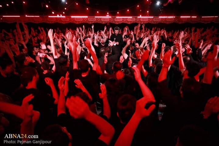 گزارش تصویری |  مراسم عزاداری دهه اول محرم در هیئت فدائیان حسین(ع)