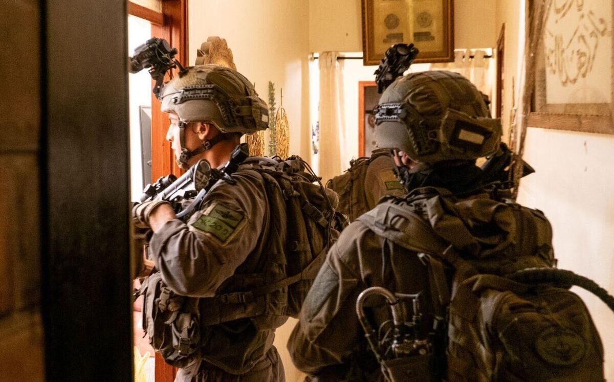 IOF detains dozens in overnight raids across Nablus