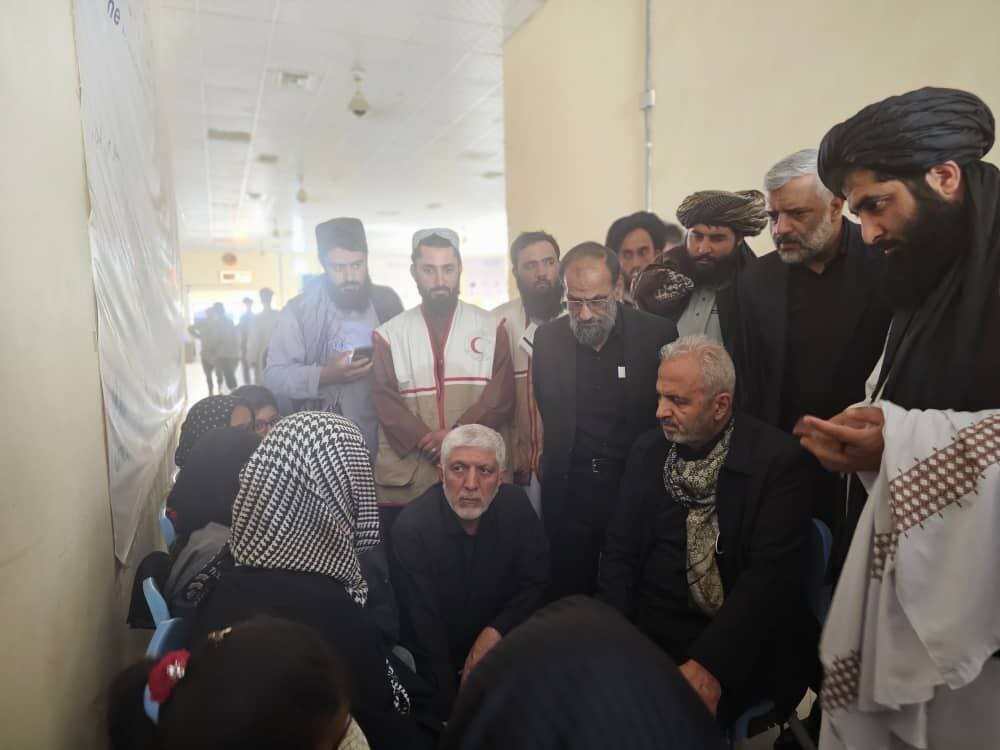 بازدید سفیر ایران و مقام‌های حکومت افغانستان از مرز اسلام‌قلعه برای بررسی وضعیت مهاجران بازگشته