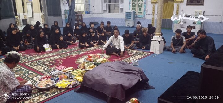 ပြည် ကျောင်းကြီးရှီအဟ် မတ်စ်ဂျစ်ဒ် တွင်  မုဟရမ် လ ၁ရက် ၊၂ရက် နှင့် ၃ ရက်ညများ  ၌  ပြုလုပ် ခဲ့သည့် မဂျ်လစ် စေ ဟိုစိုင်းန် (အ.စ)  ၏ မြင်ကွင်း  ။ ။ Photos