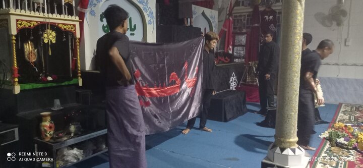 ပြည် ကျောင်းကြီးရှီအဟ် မတ်စ်ဂျစ်ဒ် တွင်  မုဟရမ် လ ၁ရက် ၊၂ရက် နှင့် ၃ ရက်ညများ  ၌  ပြုလုပ် ခဲ့သည့် မဂျ်လစ် စေ ဟိုစိုင်းန် (အ.စ)  ၏ မြင်ကွင်း  ။ ။ Photos