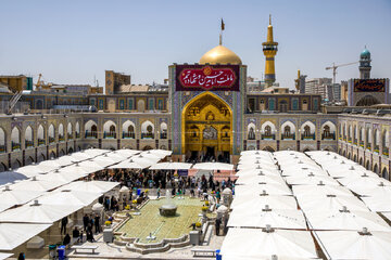 Signos del duelo husainí en el venerado santuario del Imam Reza (P)