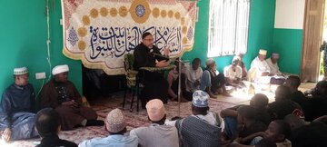 Maulana Sayyid Arif Naqvi: "Tumjue zaidi Imam Hussein (as) Kupitia Usomaji, Tafakuri, na Kuhudhuria Majlisi za Muharram" + Picha