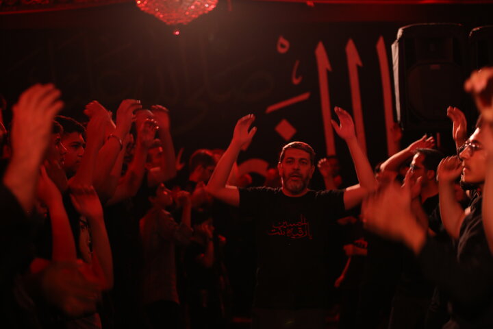 تصاویر| مراسم عزاداری پیروان حضرت علی اکبر(ع) شیراز در شب چهارم محرم