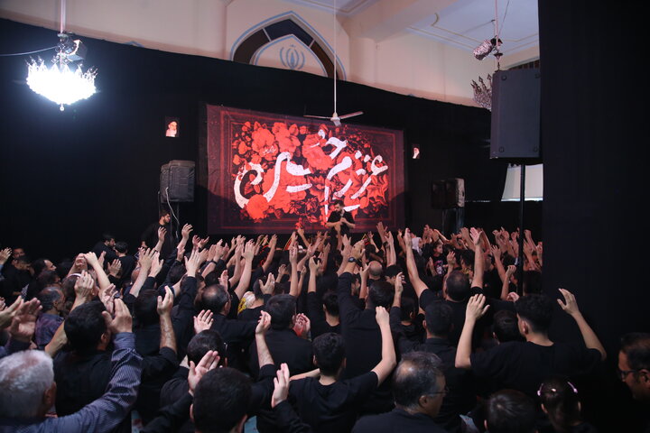 تصاویر| مراسم عزاداری پیروان حضرت علی اکبر(ع) شیراز در شب چهارم محرم