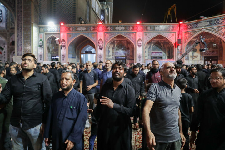 گزارش تصویری | عزاداری زائران اردوزبان در حسینیه حرم مطهر رضوی