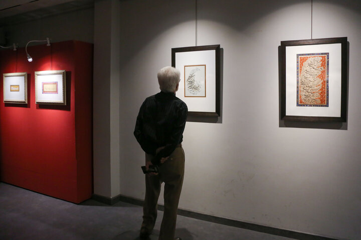 گزارش تصویری | نمایشگاه خوشنویسی «گلاب اشک»