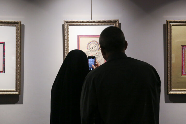 گزارش تصویری | نمایشگاه خوشنویسی «گلاب اشک»
