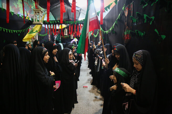 گزارش تصویری  | عزاداری نیجریه‌ای‌ها در حرم مطهر بانوی کرامت