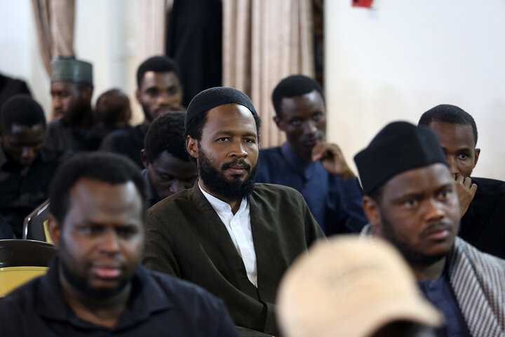 گزارش تصویری | عزاداری نیجریه‌ای‌ها در حرم مطهر بانوی کرامت