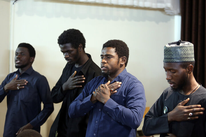 گزارش تصویری | عزاداری نیجریه‌ای‌ها در حرم مطهر بانوی کرامت