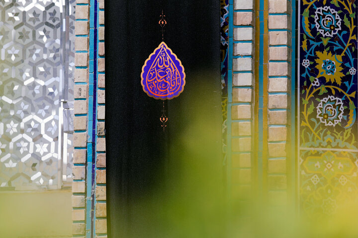 Signos del duelo husainí en el venerado santuario del Imam Reza (P)