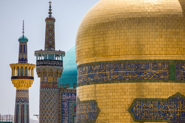 Signos del duelo husainí en el venerado santuario del Imam Reza (P)