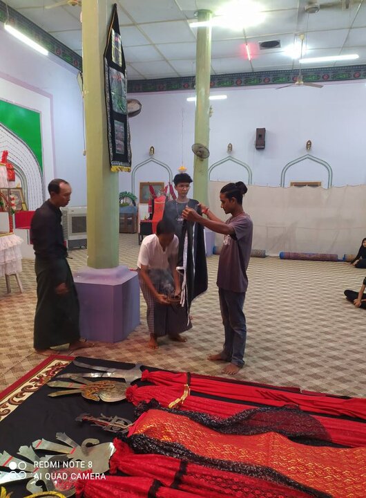 ပြည် မြို့ မဂို ရှီအဟ် မတ်စ်ဂျစ်ဒ်  ၌ မုဟရမ်လ ၁ရက် ၊၂ရက်၊ ၃ရက်  နှင့် ၄ ရက်ညများ တွင် အေမာမ် ဟိုစိုင်န်း(အ.စ) အတွက် အဇါဒါရီ ပြုလုပ် ။ ။ Photos