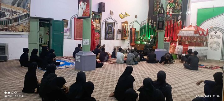 ပြည် မြို့ မဂို ရှီအဟ် မတ်စ်ဂျစ်ဒ်  ၌ မုဟရမ်လ ၁ရက် ၊၂ရက်၊ ၃ရက်  နှင့် ၄ ရက်ညများ တွင် အေမာမ် ဟိုစိုင်န်း(အ.စ) အတွက် အဇါဒါရီ ပြုလုပ် ။ ။ Photos